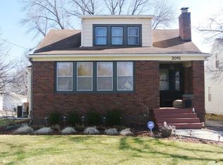 2015 38th St, Des Moines, IA 50310