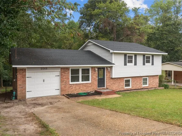2248 Memory St, Fayetteville, NC 28304