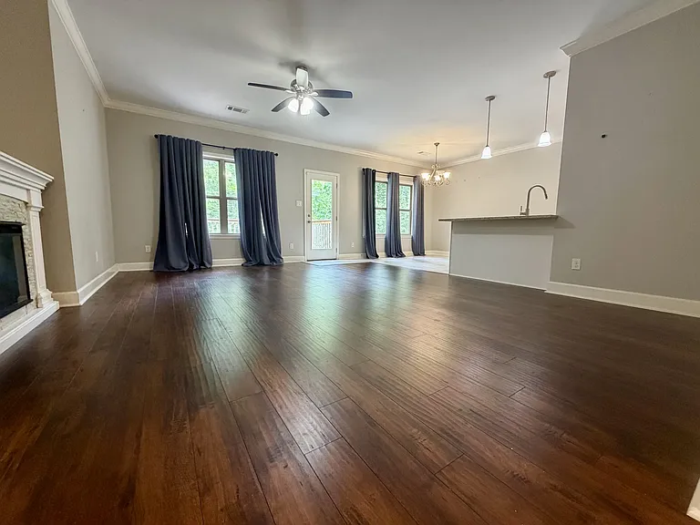 4512 Western Woods Dr — Photo 3