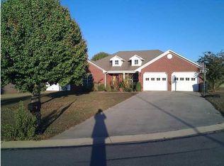 303 Redfield Rd, Florence, AL 35633