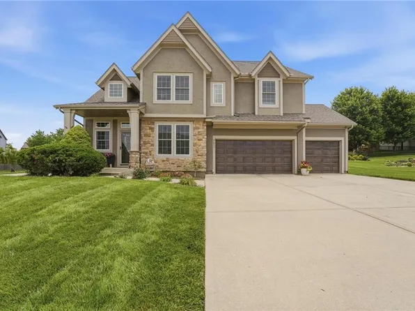 9611 N Ditzler Ct, Kansas City, MO 64157