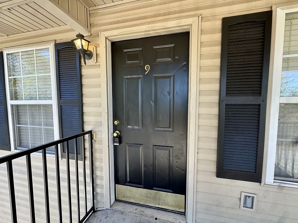1st image of 303 S Roland Rd