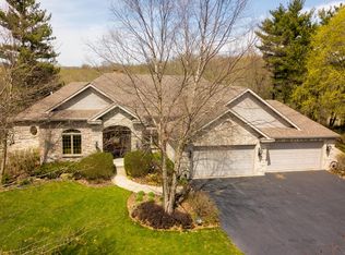 3700 Magnolia Dr, Spring Grove, IL 60081