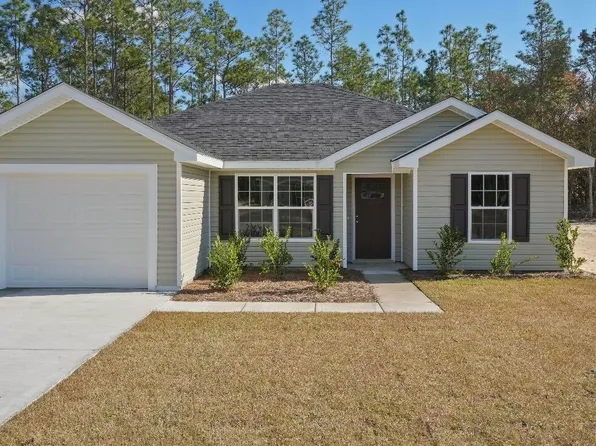 17 Pine Ridge Rd, Jesup, GA 31545