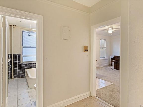 4th image of 472 Gramatan Ave APT X5