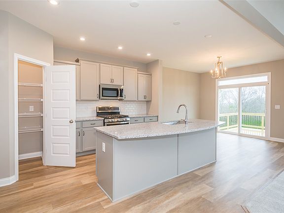 5th image of 8045 Arcadia Blvd