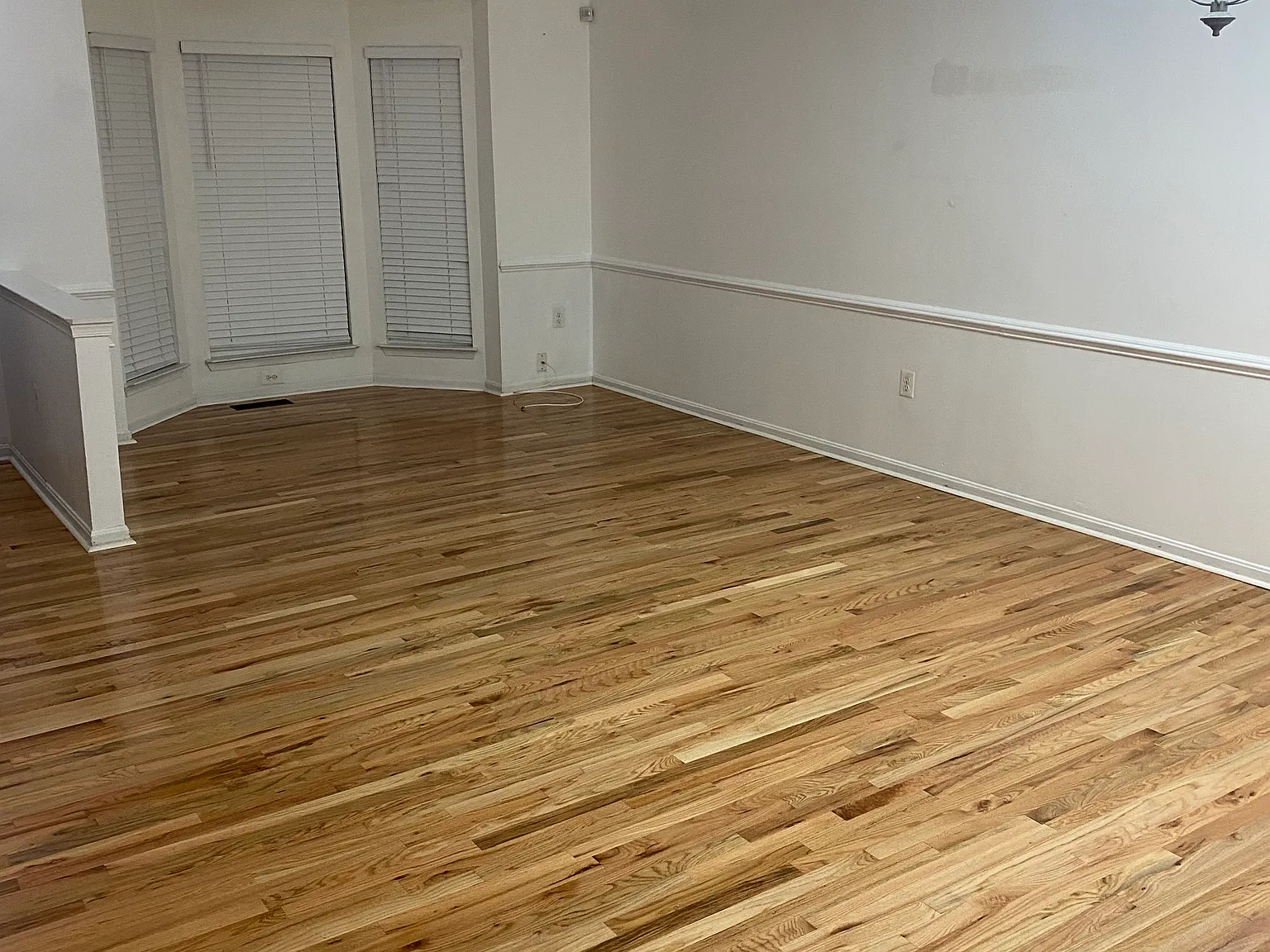3 bed, 3.5 bath, 2000 sqft, $3,000 — Photo 2