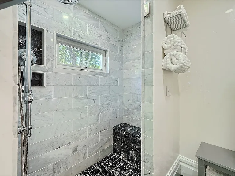 964 Oglethorpe Ave SW — Photo 19