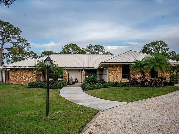 3rd image of 1872 SE Colony Way