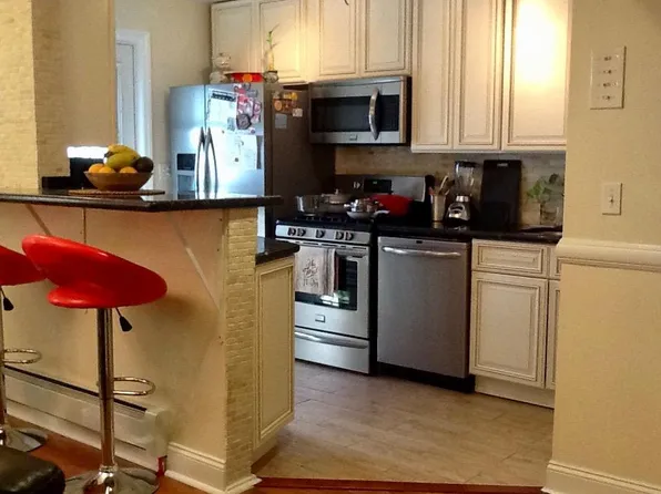 5819 60th Pl, Flushing, NY 11378