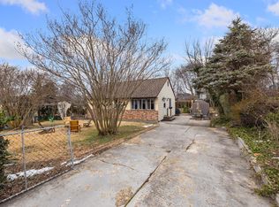 1905 Ware Rd, Falls Church, VA 22043