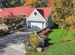 16861 Landing Ln, Spring Lake, MI 49456