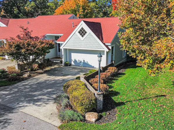 16861 Landing Ln, Spring Lake, MI 49456