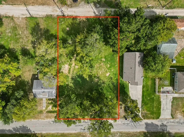 418 2nd Ave N, Texas City, TX 77590