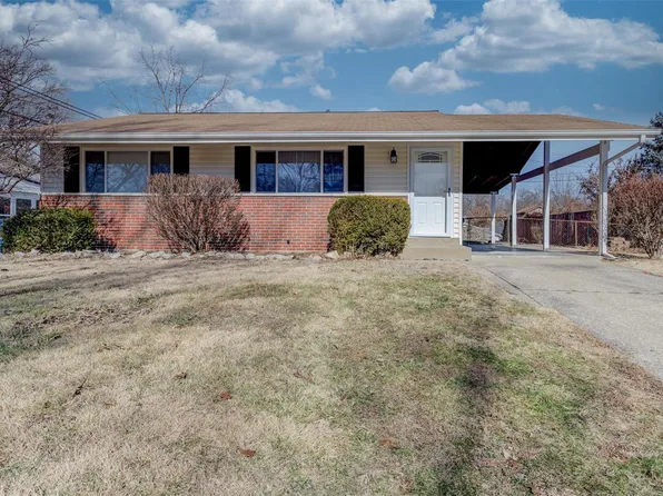 11053 Galaxy Dr, Maryland Heights, MO 63043