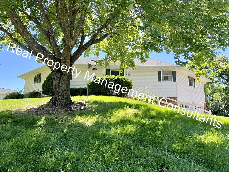2428 Little Blue Ct — Photo 1