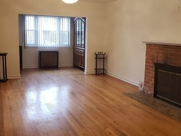16704 81st Ave, Jamaica, NY 11432