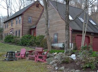 5 Silver City Rd, Newtown, CT 06470