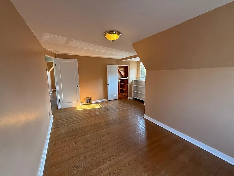 2466 Montavista Pl W — Photo 24
