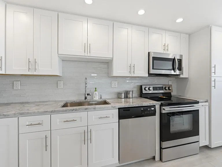 531 N Ocean Blvd #1601 — Photo 13