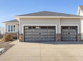 107 S Morris Ct, Blackfalds, AB T4M0B3