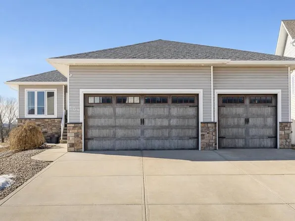 107 S Morris Ct, Blackfalds, AB T4M 0B3