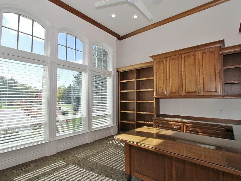 2291 N Greenview Ct — Photo 21