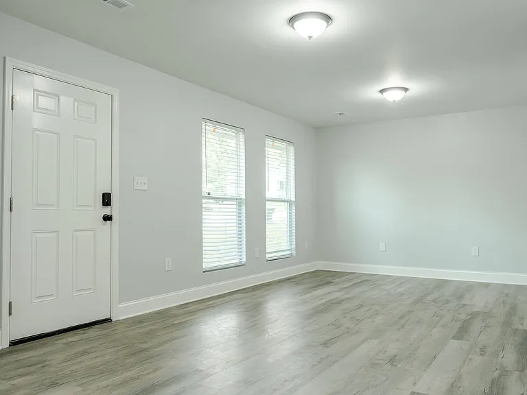 4814 Coster Rd — Photo 16