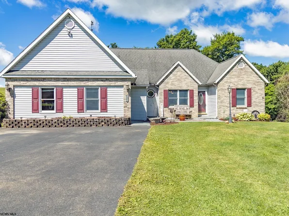 1233 Hazelton Rd, Bruceton Mills, WV 26525