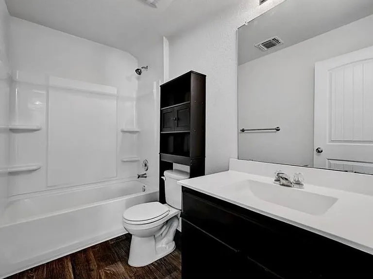 3705 Conyers Ln — Photo 24