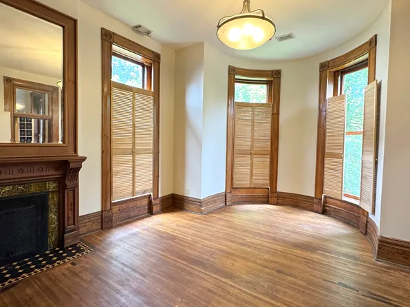 521 SE 1st St #B, Evansville, IN 47713