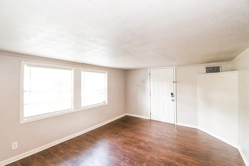 2 bed, 1.0 bath, 1185 sqft, $1,190 — Photo 4