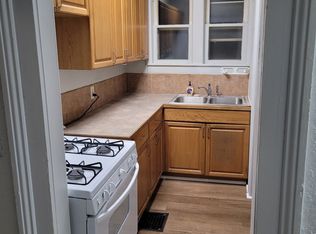 401 E Main St APT 2, Flushing, MI 48433