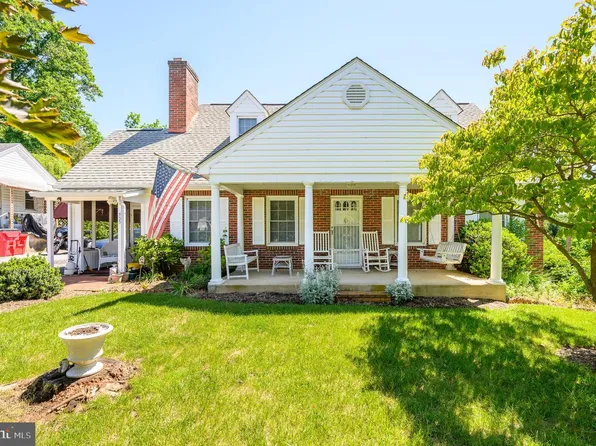533 S Church St, Charles Town, WV 25414
