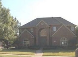 2512 Clearspring Dr N, Irving, TX 75063