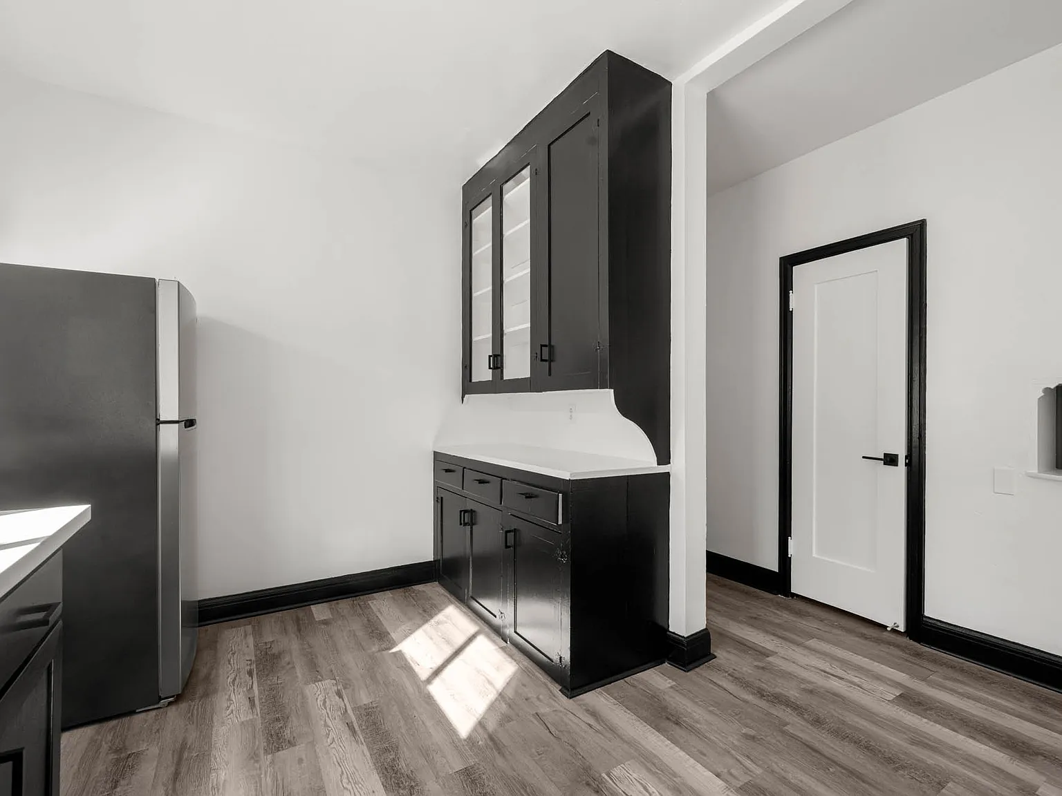 1329 2nd Ave — Photo 3