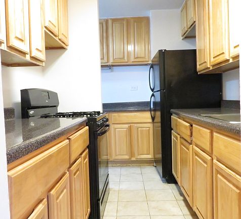 3rd image of 410 Saint Nicholas Ave #20DD