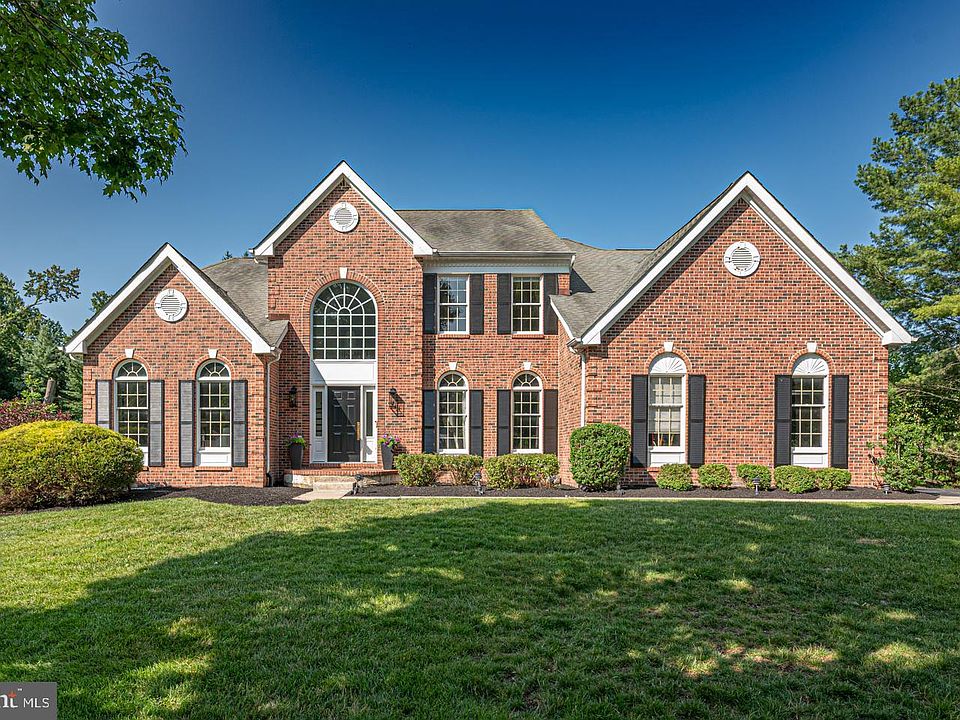 1st image of 5 Heather Way