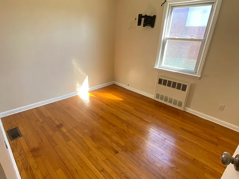 102 Titus Ave — Photo 9
