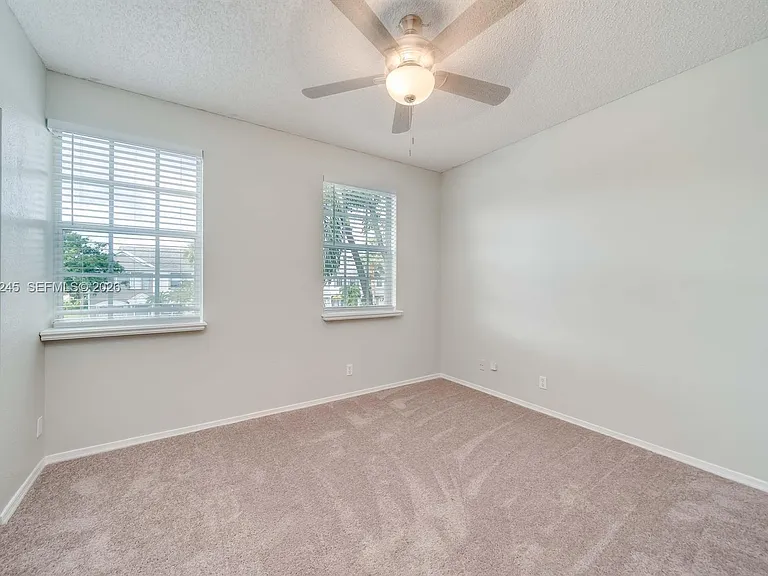 8040 Sanibel Dr #8040 — Photo 15