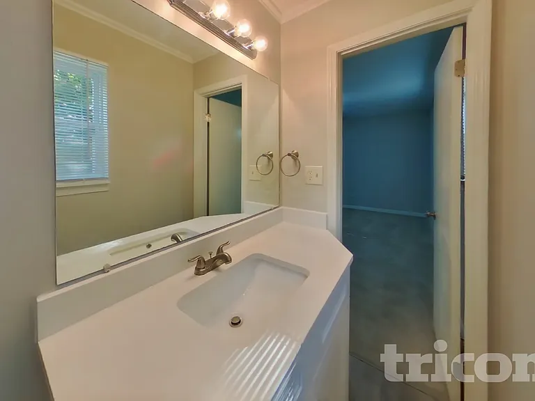 5818 Northspring Dr — Photo 9