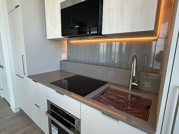 2nd image of 1 Fairview Rd E #1904