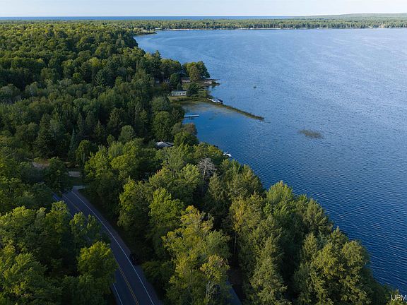 2nd image of Forest Lake Rd