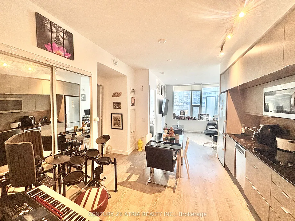 10 York St #802