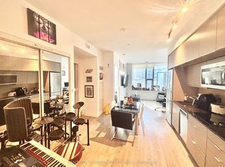 10 York St #802, Toronto, ON M5J 0E1