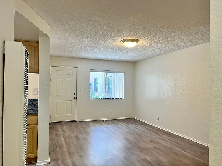 4539 W. 159th Street Apartments — Photo 8
