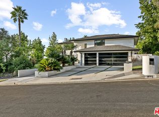 18101 Green Meadow Dr, Encino, CA 91316