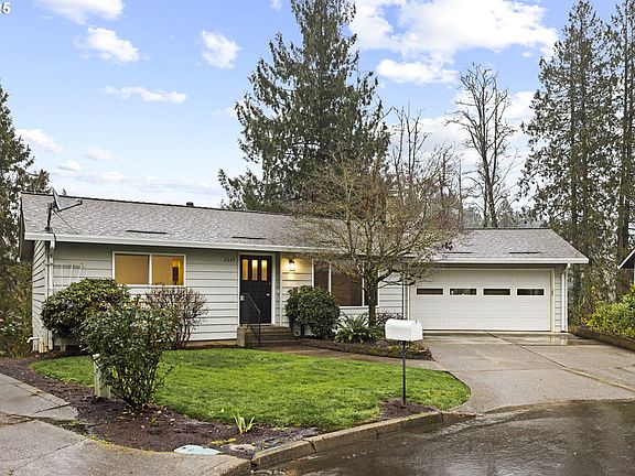 2nd image of 2669 SE Alder St