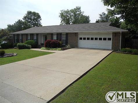 Ryan Jones 1306 Windsor 018