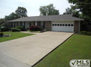 1306 Windsor Dr, Harrison, AR 72601